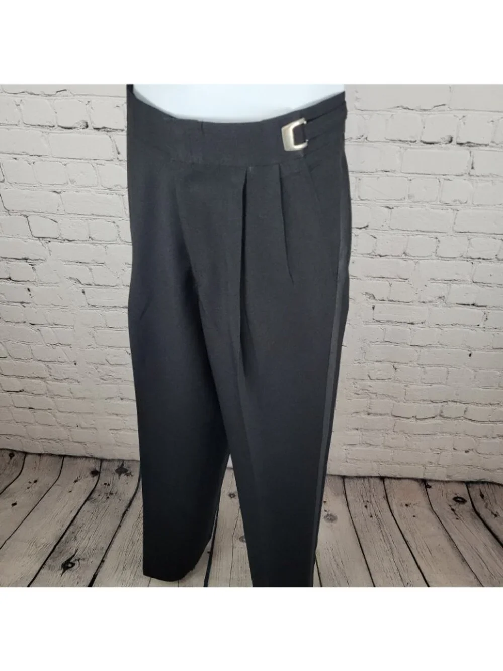 Formalwear Southeastern Black Tuxedo Suit Set Jacket Size 40R Pants 34R (32x33)